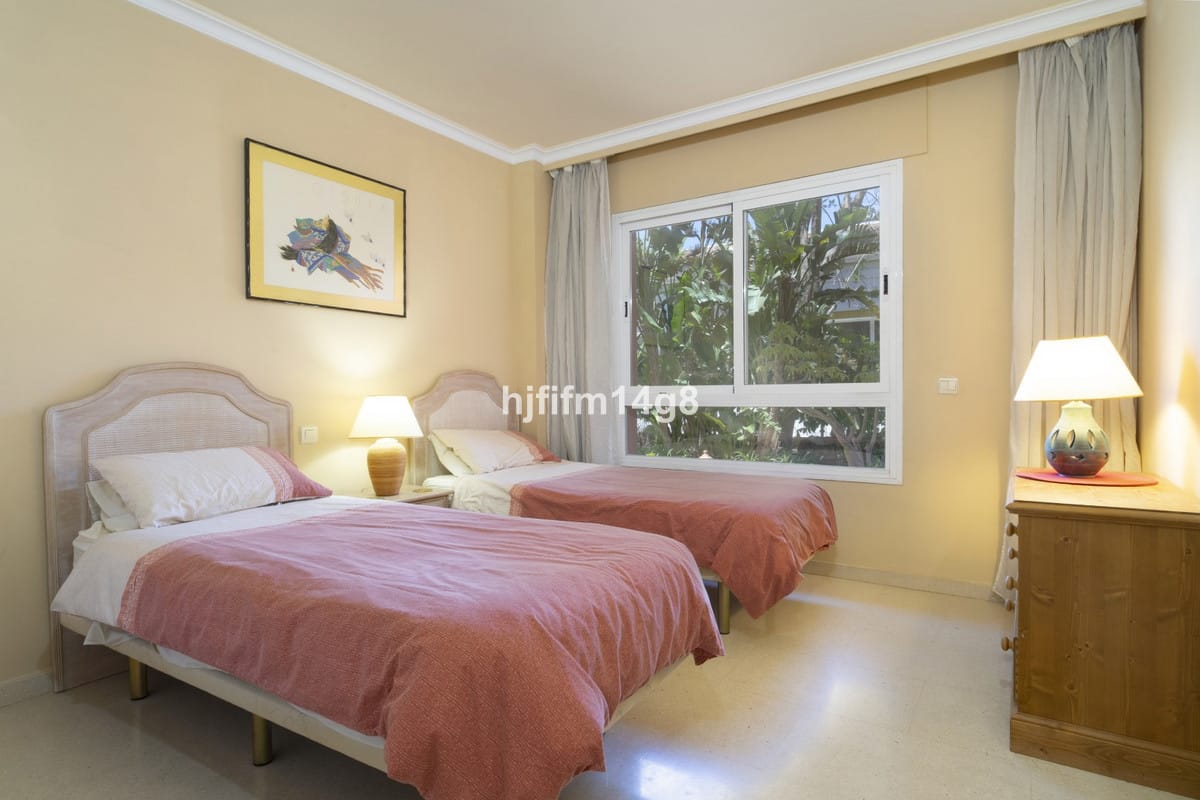 Tweeslaapkamerappartement in El Embrujo Playa nabij Puerto Banús in Puerto Banús - foto 16