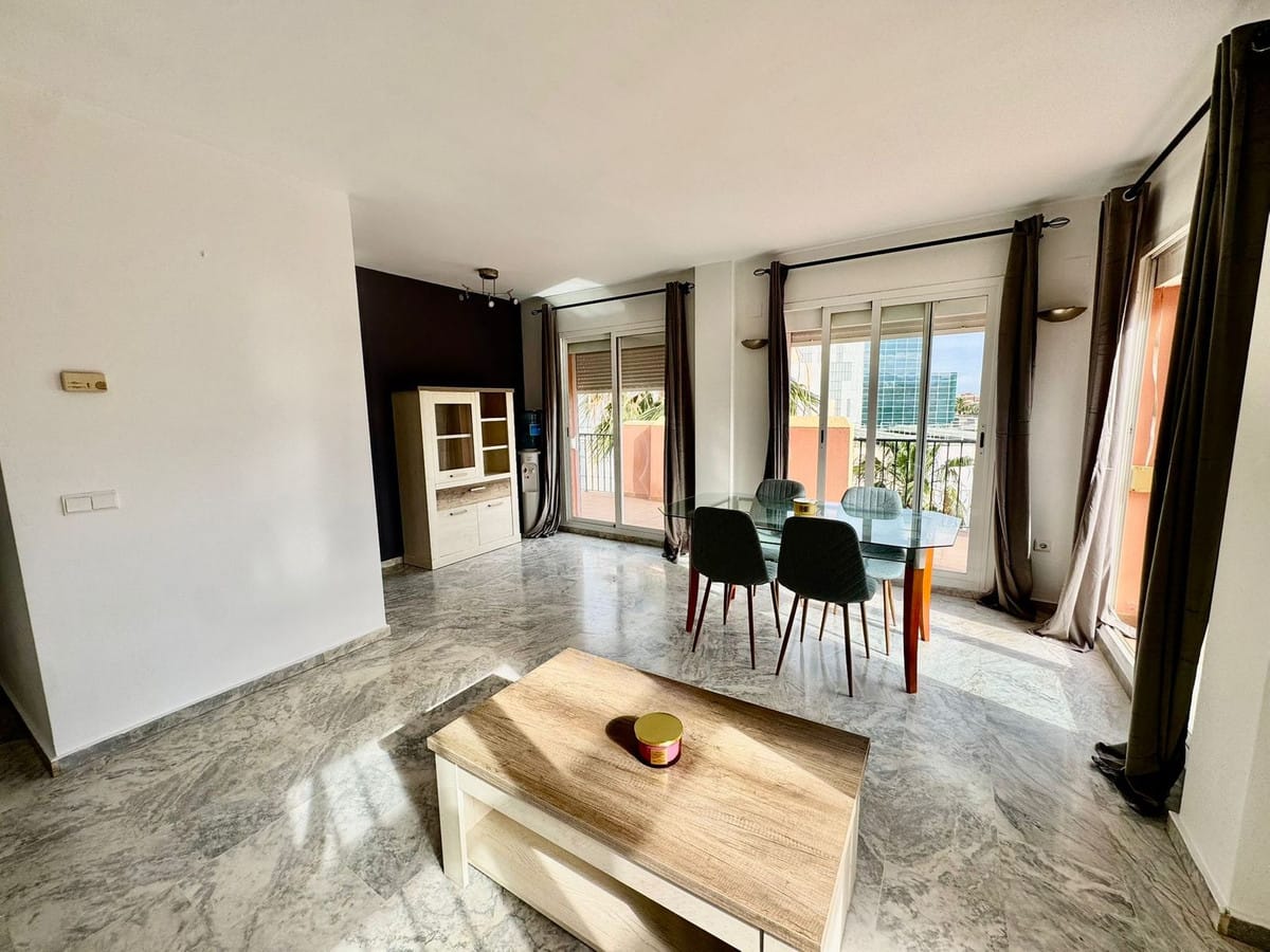 Penthouse met groot terras en open uitzicht in Las Lagunas — 1 slaapkamer in Las Lagunas - foto 3