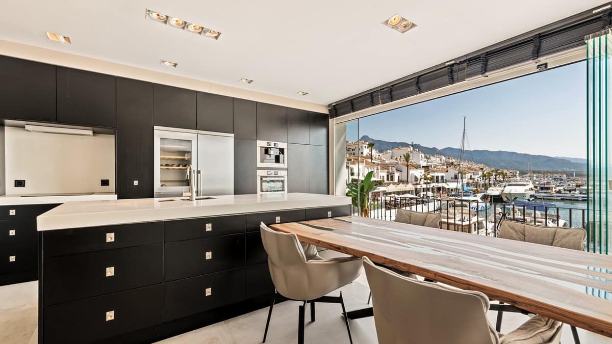 2-slaapkamer appartement in Puerto Banús, frontline aan de haven in Puerto Banús - foto 15