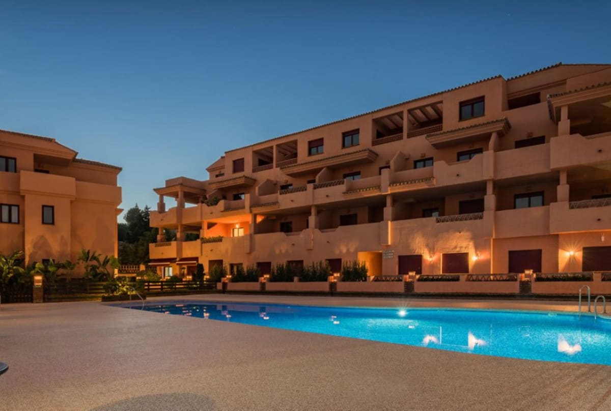 Drie-slaapkamer penthouse in El Paraiso in El Paraiso - foto 13