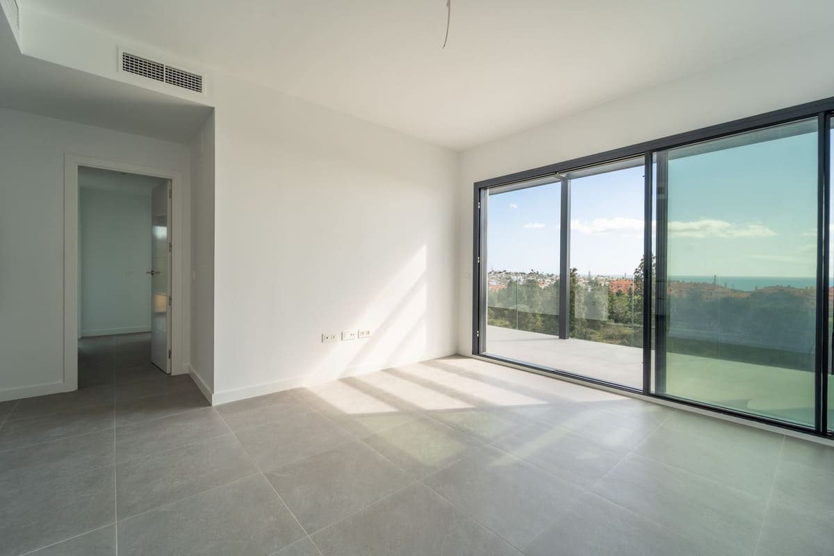 2 bedroom Apartment in Mijas Costa in Mijas Costa - foto 7