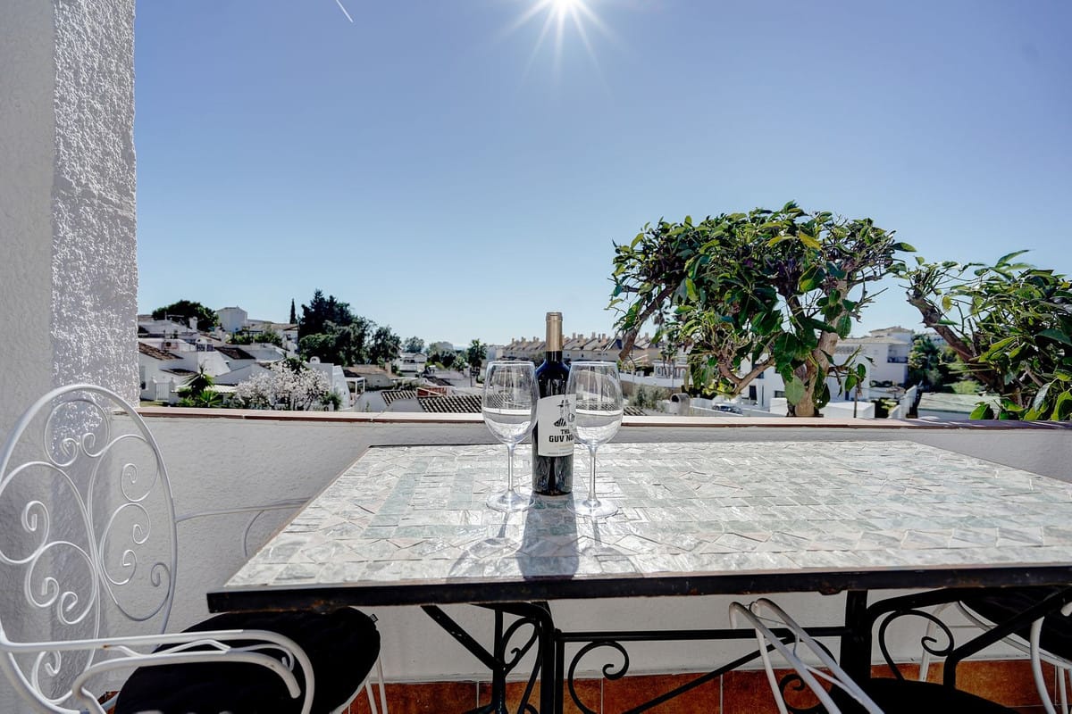 Volledig gerenoveerde bungalow met 2 slaapkamers in Calahonda in Calahonda - foto 13