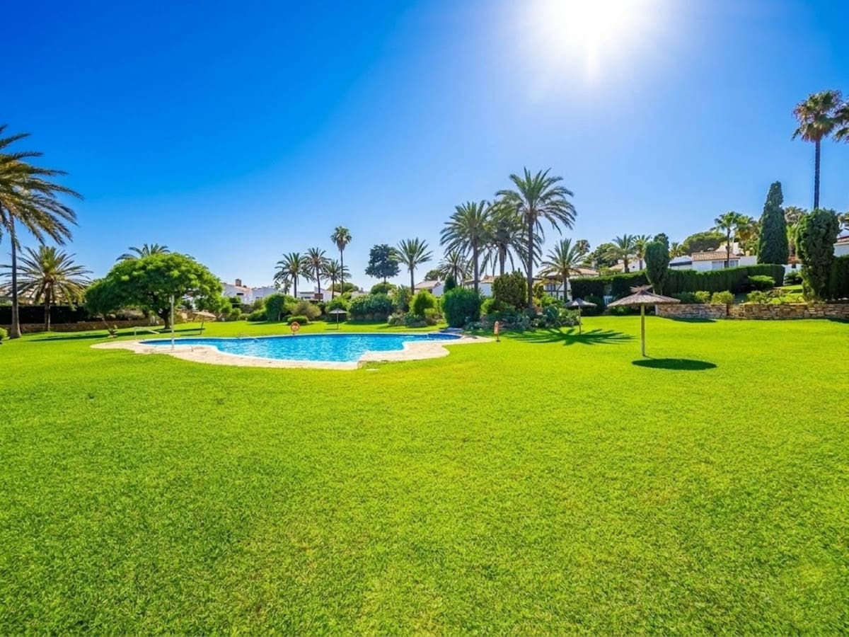Drie-slaapkamer villa in Estepona in Estepona - foto 16