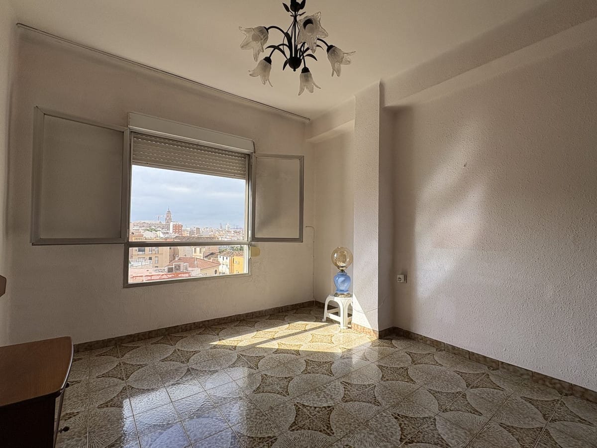 Vier slaapkamer appartement in Málaga Centro in Málaga Centro - foto 3