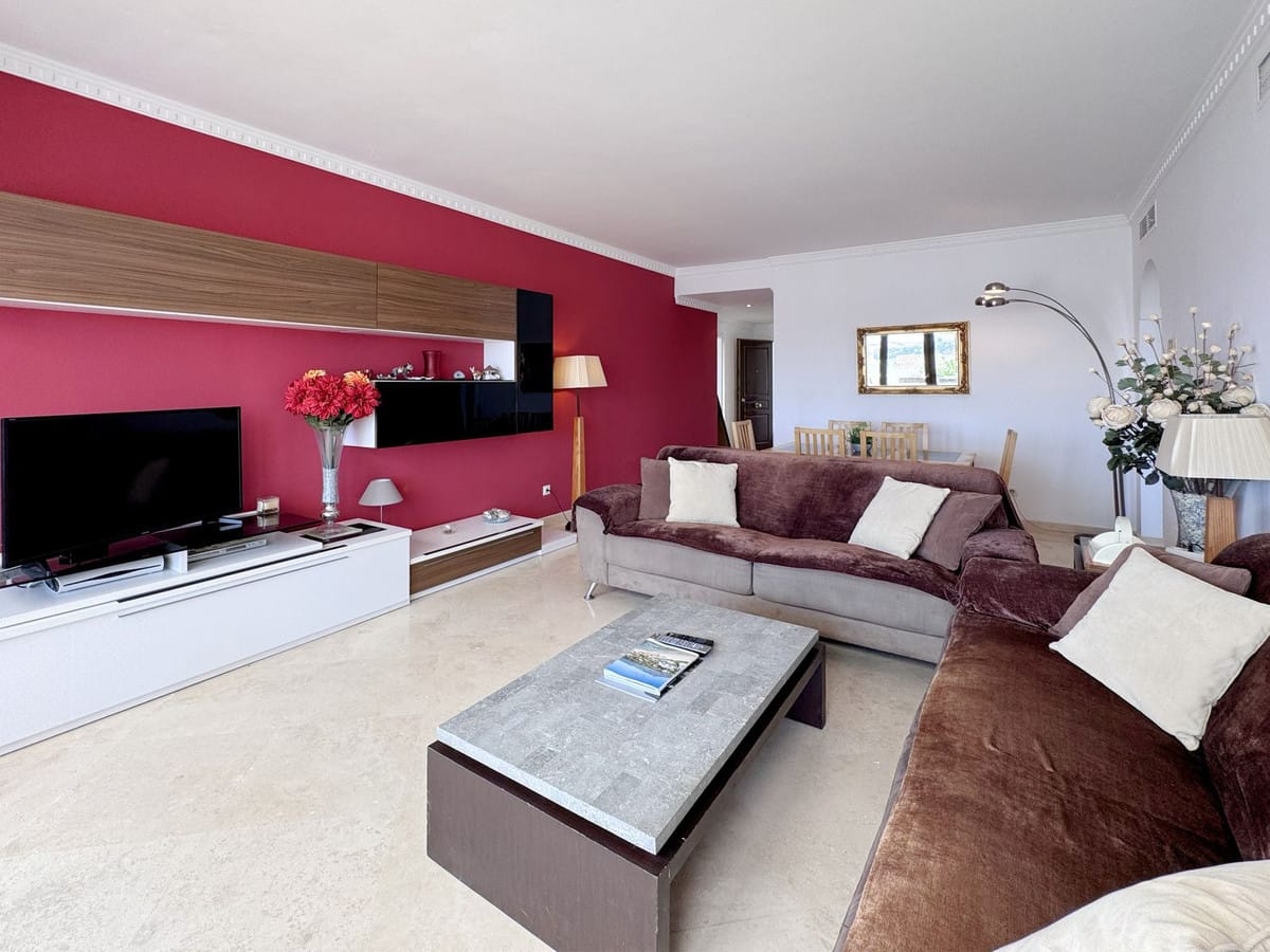 Enige vier-slaapkamer duplex penthouse in de urbanisatie van Mijas Golf - foto 8
