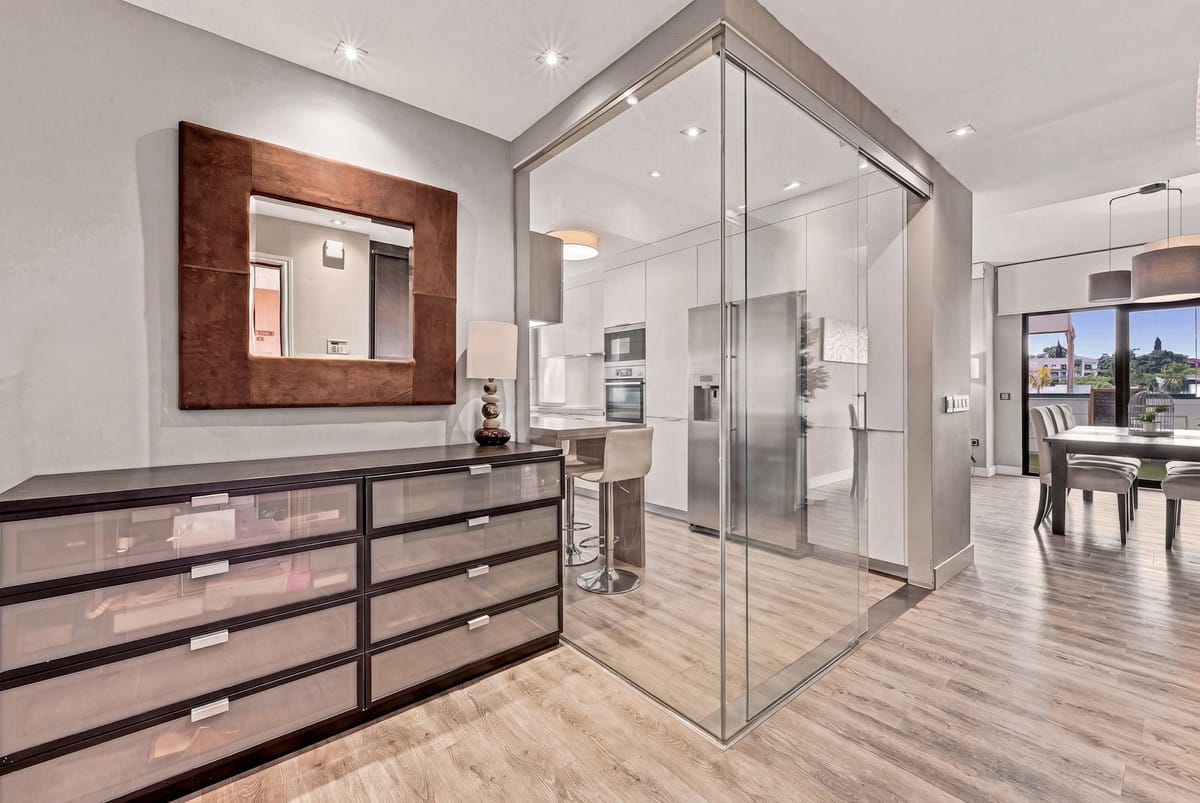 Exclusief gerenoveerd appartement met 3 slaapkamers in Elviria – Santa María in Elviria - foto 18