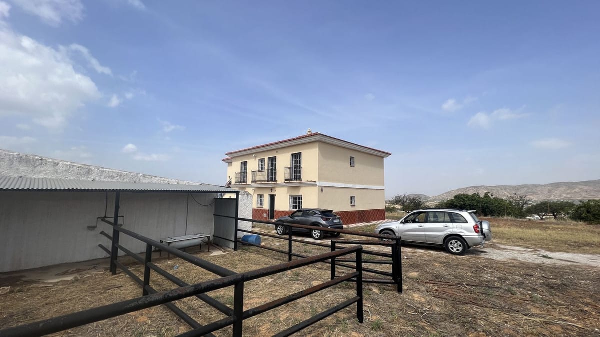 Finca met 8 slaapkamers in Alhaurín de la Torre in Alhaurín de la Torre - foto 3