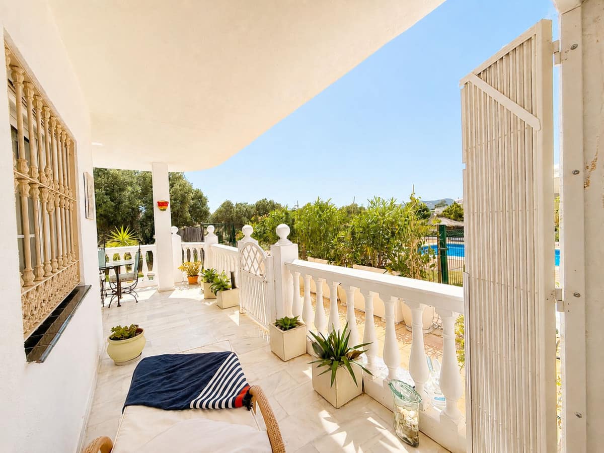 Gelijkvloers appartement met privéterras en tuin aan Estepona Golf in Estepona - foto 16
