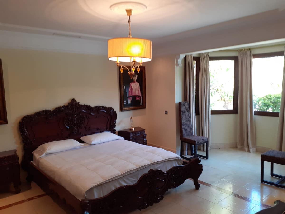 Villa met 4 slaapkamers in Estepona in Estepona - foto 17