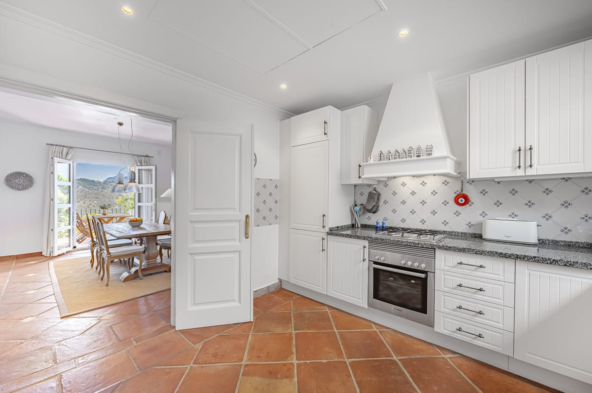 Villa met 4 slaapkamers in Benahavís in Benahavís - foto 18