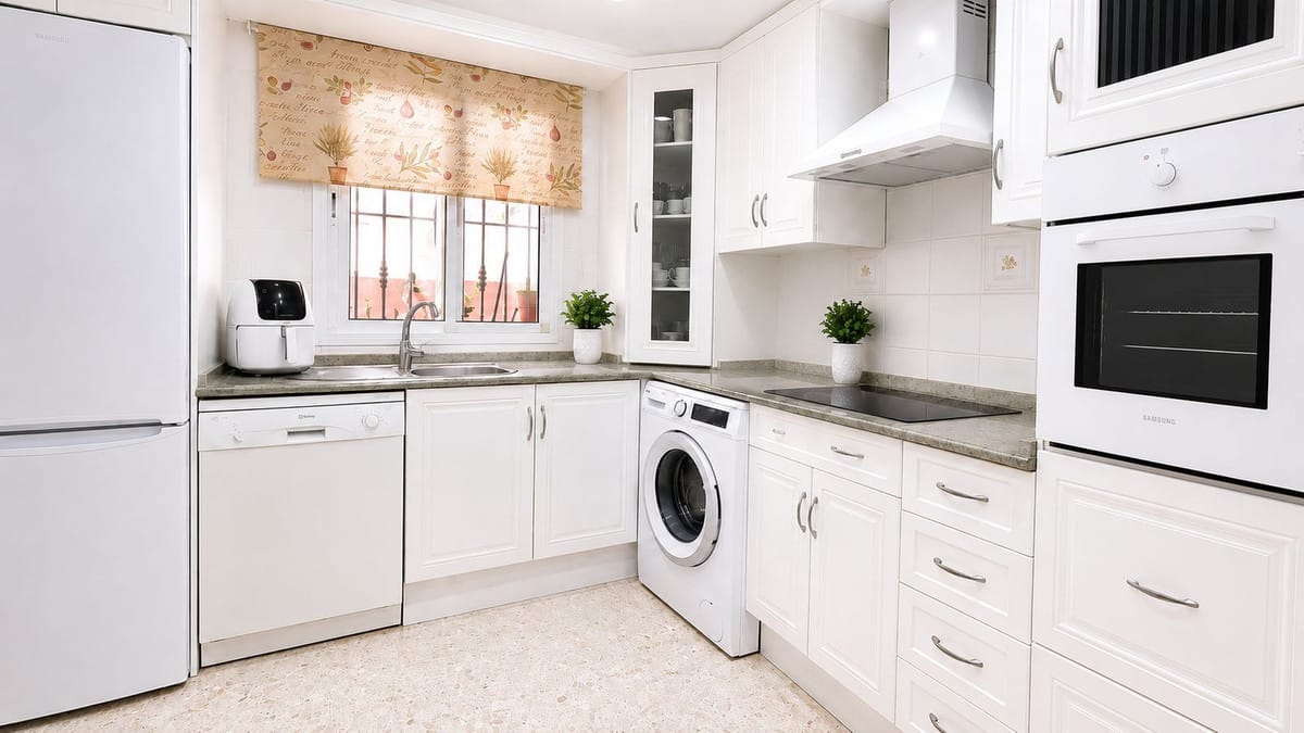 4-slaapkamer stadswoning in La Línea in La Línea - foto 3