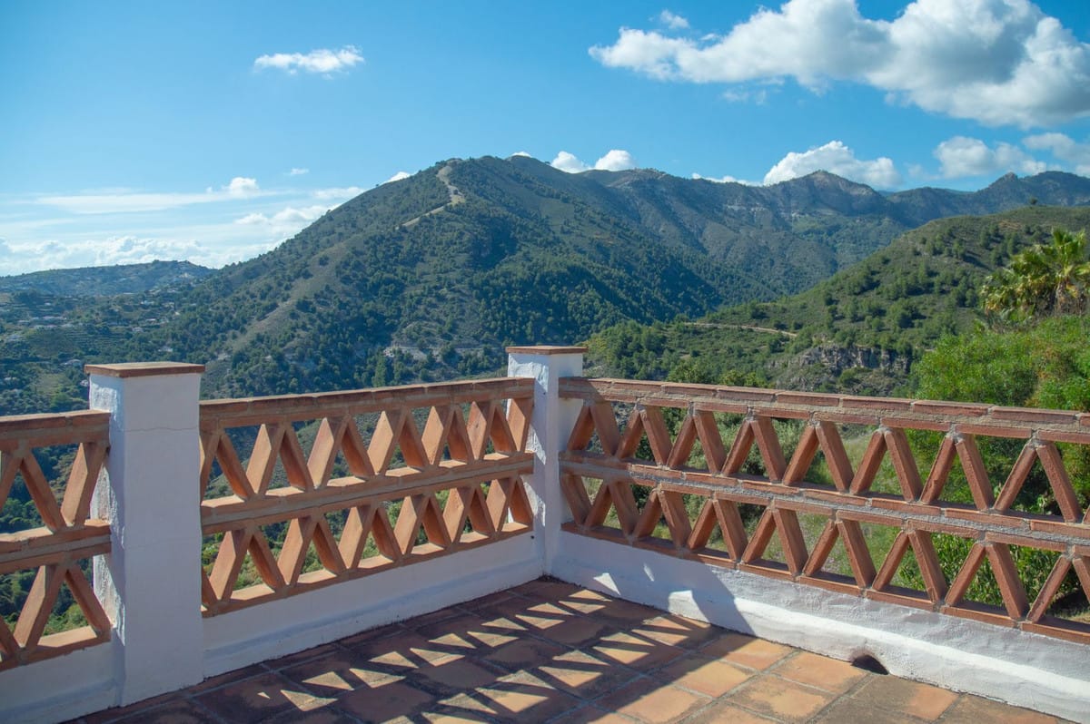 Rustiek charme en adembenemend uitzicht: villa met zwembad in het platteland van Frigiliana in Frigiliana - foto 15