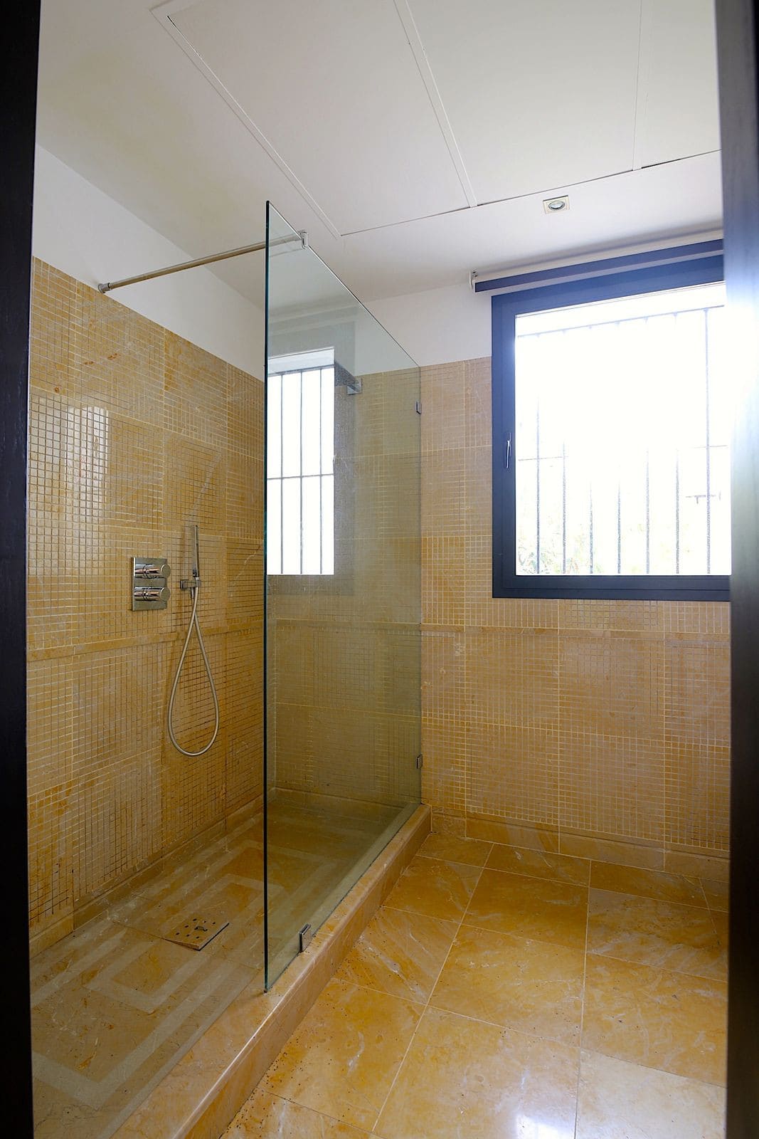 6-slaapkamer villa in Nueva Andalucía in Nueva Andalucía - foto 17