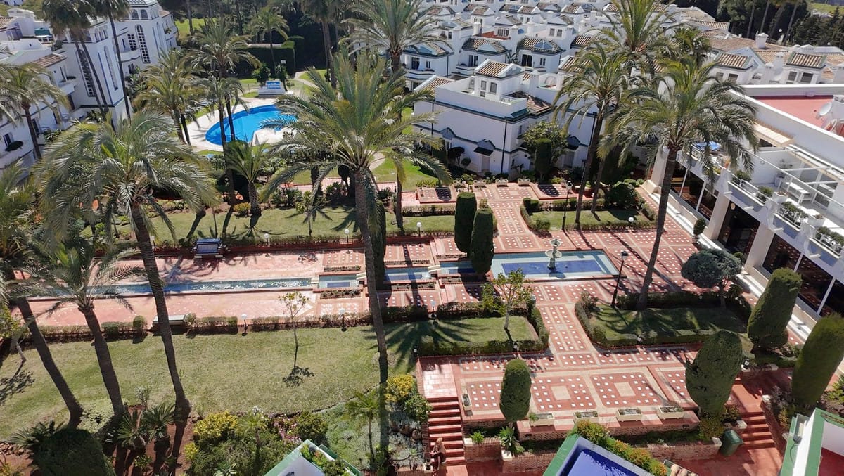 5 slaapkamers, 3 badkamers – Stadswoning in Dominion Beach, Estepona in Estepona - foto 13