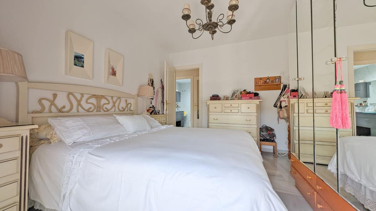 4-slaapkamer appartement in Fuengirola met zwembad en op steenworp afstand van zee in Fuengirola - foto 17