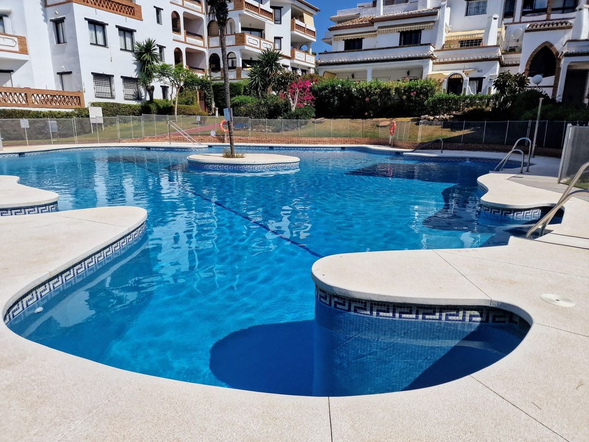 2 bedroom Apartment in Calahonda in Calahonda - foto 12