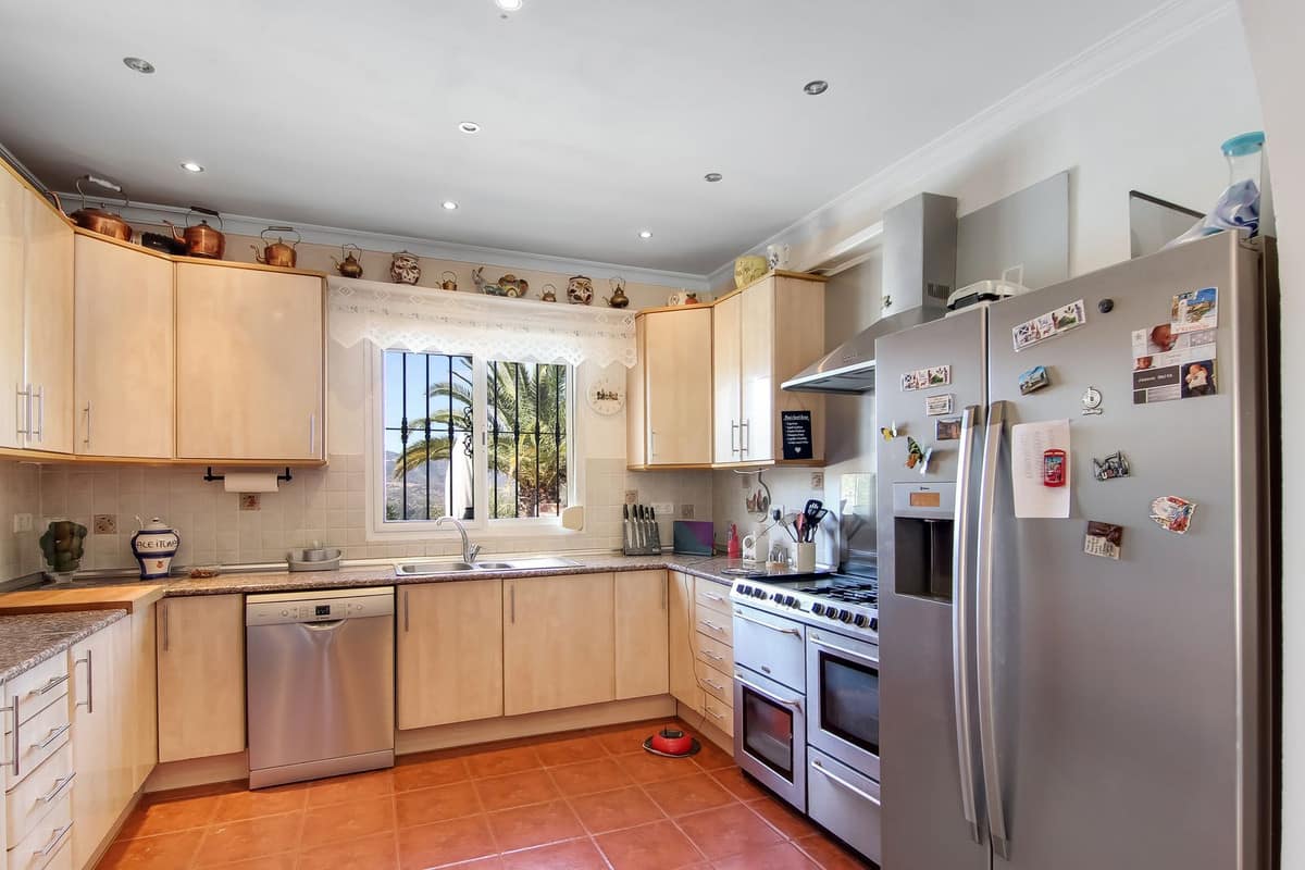 Finca met 3 slaapkamers in Guaro, Málaga in Guaro - foto 10