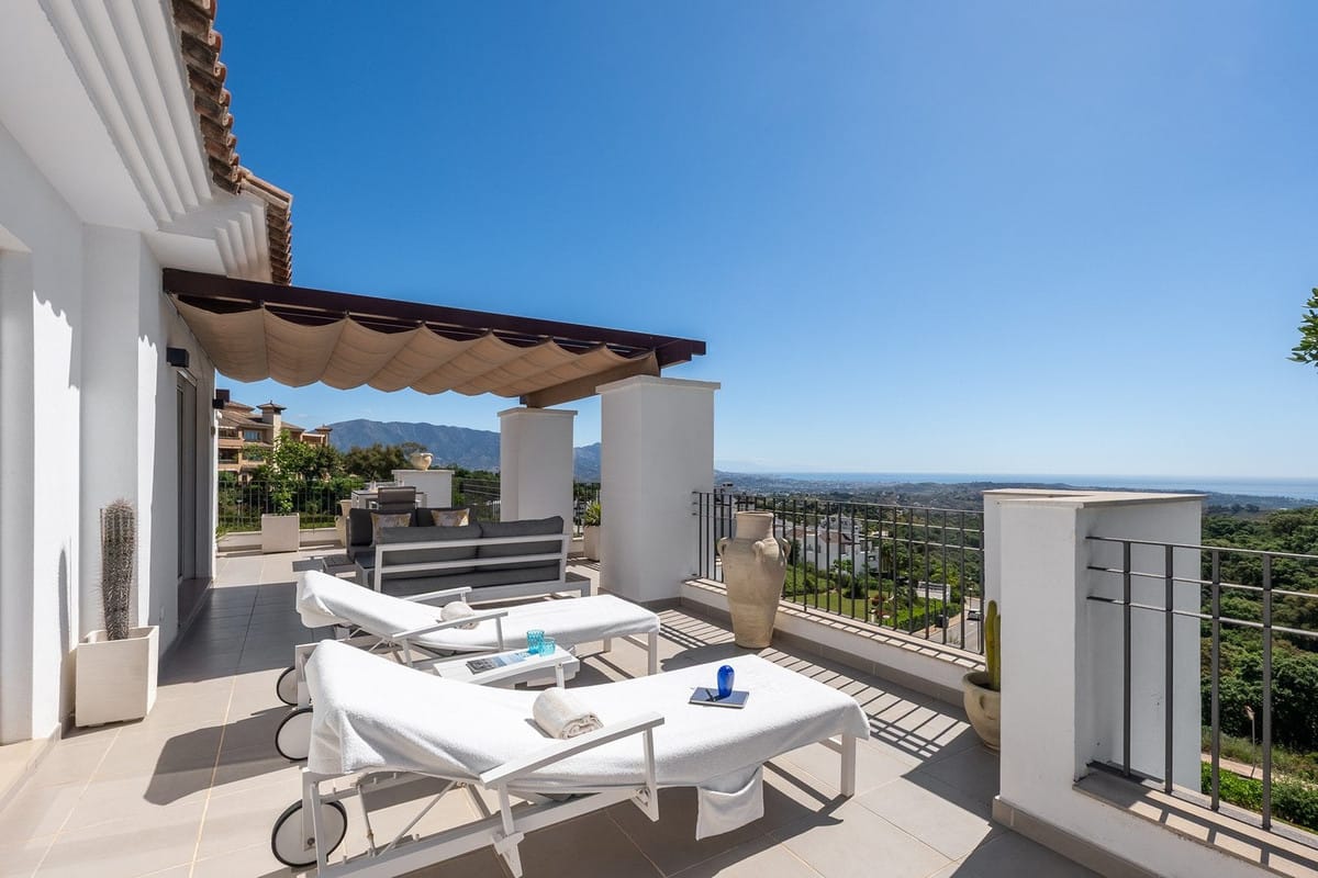 Drie-slaapkamer penthouse in La Floresta, Marbella in Marbella - foto 14