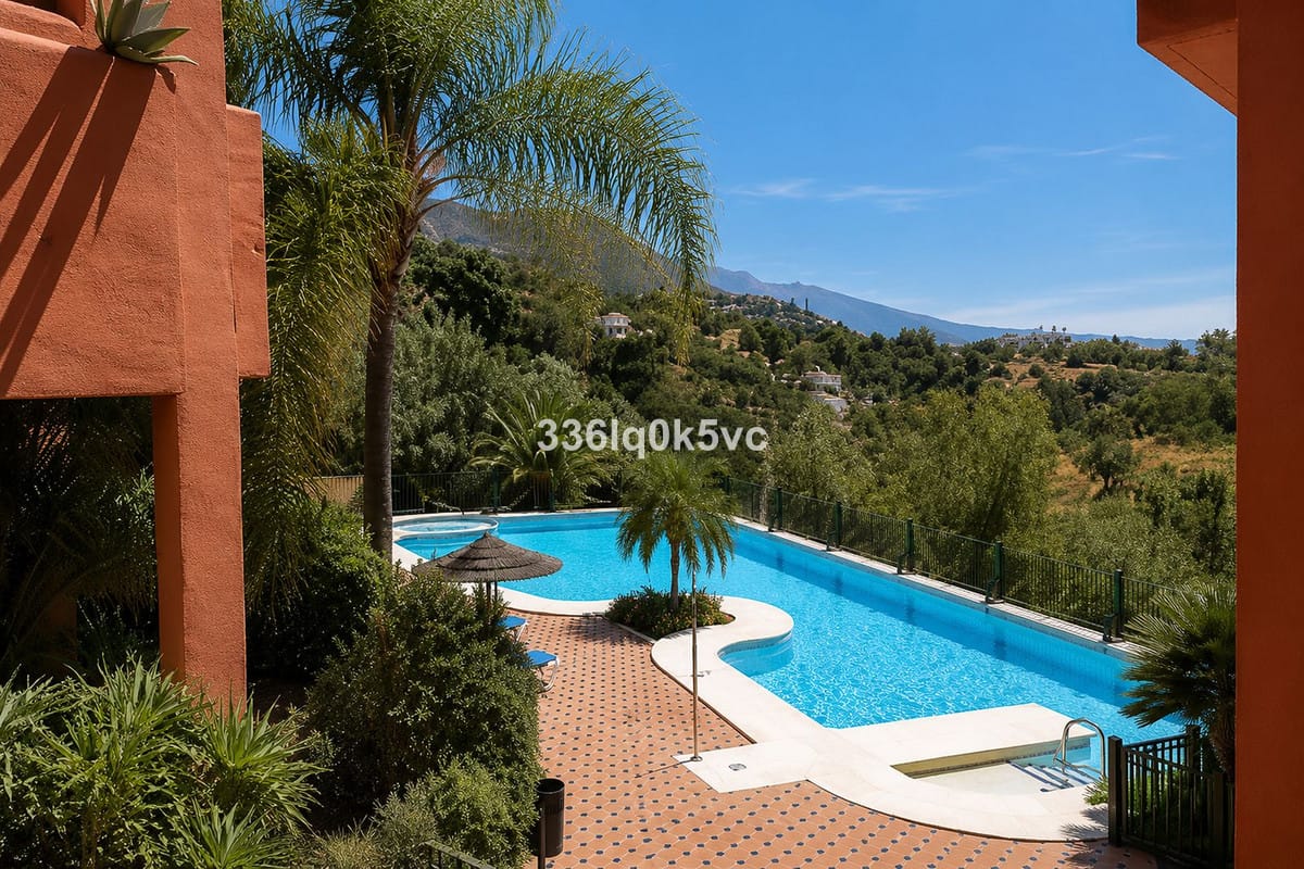 Stijlvol 2-slaapkamer appartement op de middenverdieping in Cumbre de Los Almendros, Benahavís in Benahavís - foto 4