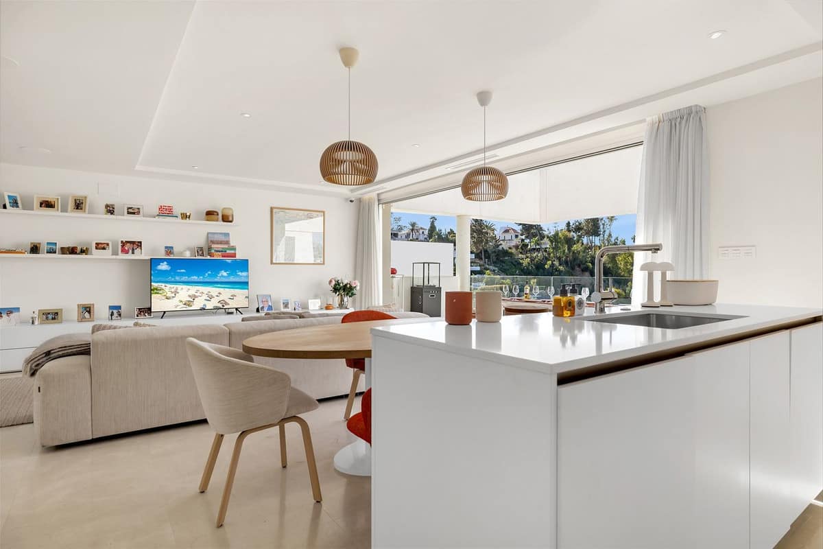 Iconische zuidgerichte duplex-penthouse met privé-solarium en zwembad te koop in Nueva Andalucía - foto 8