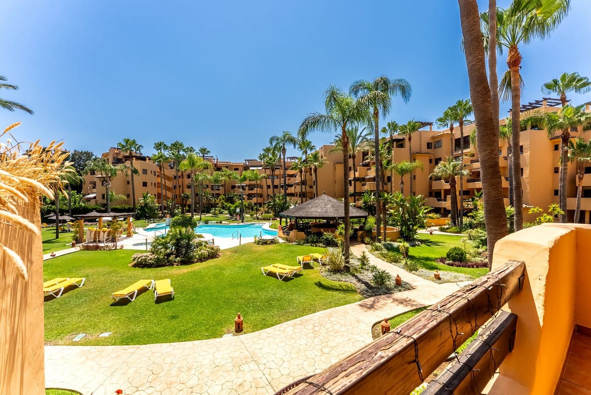 Elegant 2-slaapkamer appartement te koop in Terrazas de Costalita, Estepona in Costalita - foto 3
