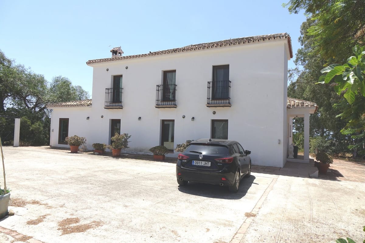 Vrijstaande Finca met 4 slaapkamers in Valtocado, Costa del Sol in Valtocado - foto 2