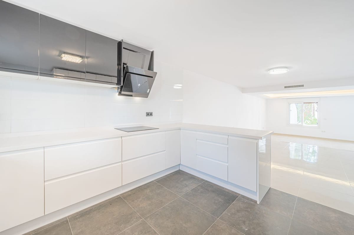 3-slaapkamer stadswoning in Marbella – Recent gerenoveerde townhouse in Atalaya Rio Verde in Marbella - foto 10