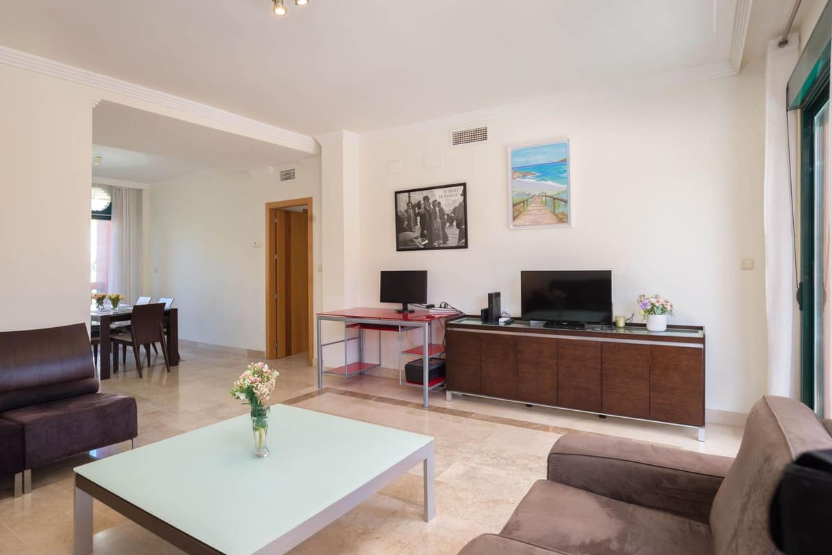 2 bedroom Apartment in Marbesa in Marbesa - foto 9