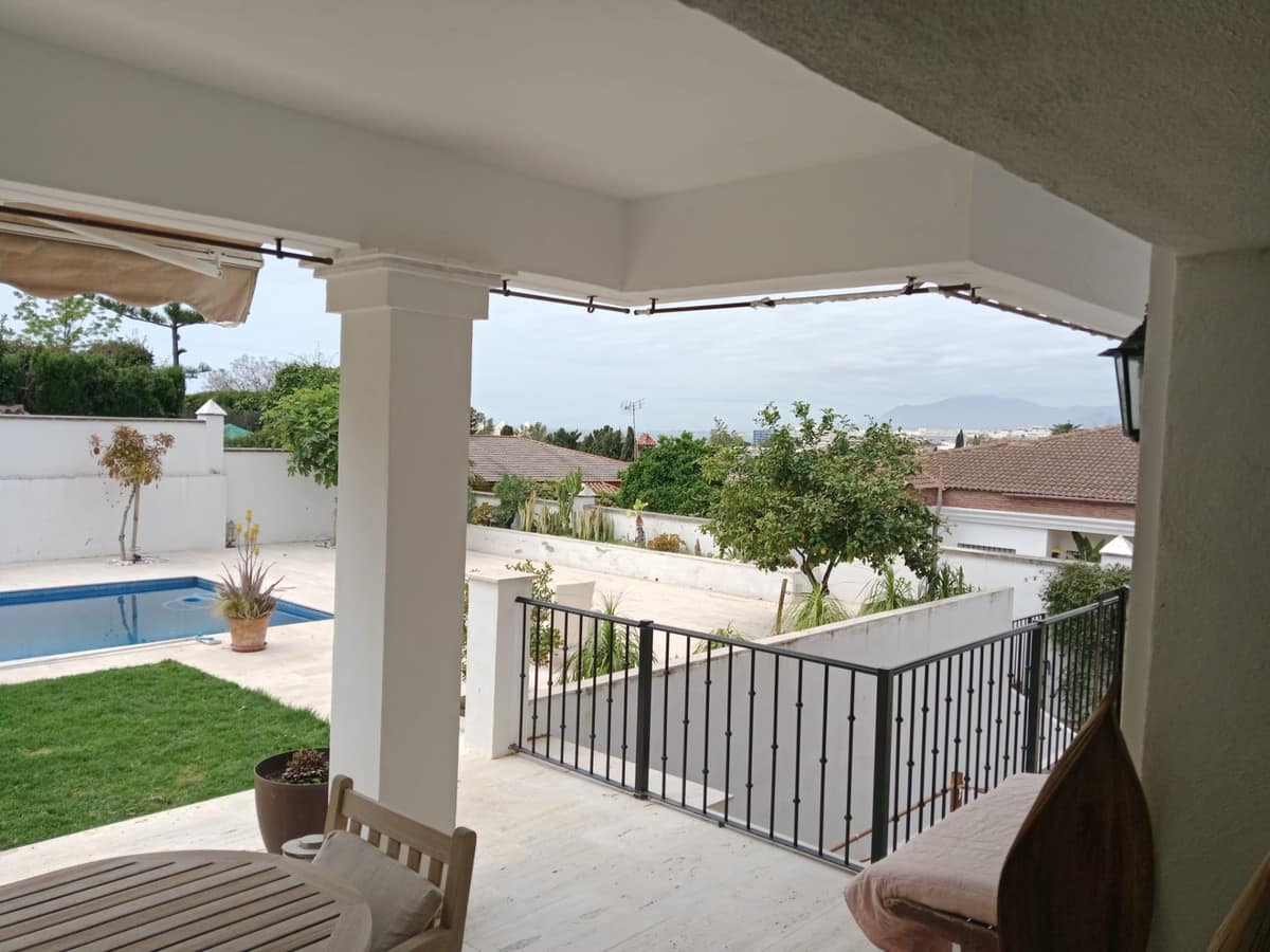 Vrijstaande villa in Marbella (Real Panorama) met zeezicht, 5 slaapkamers en 7 minuten lopen naar het strand in Marbella - foto 8
