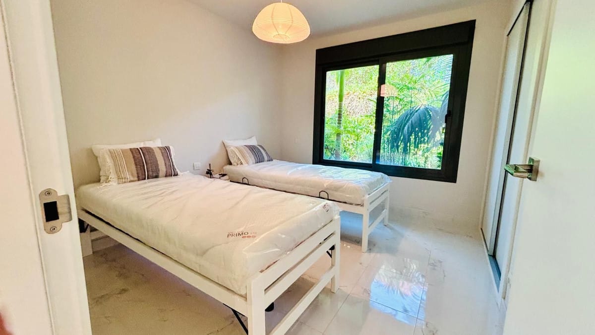 Drie-slaapkamer hoekappartement in Casares Golf in Casares - foto 12