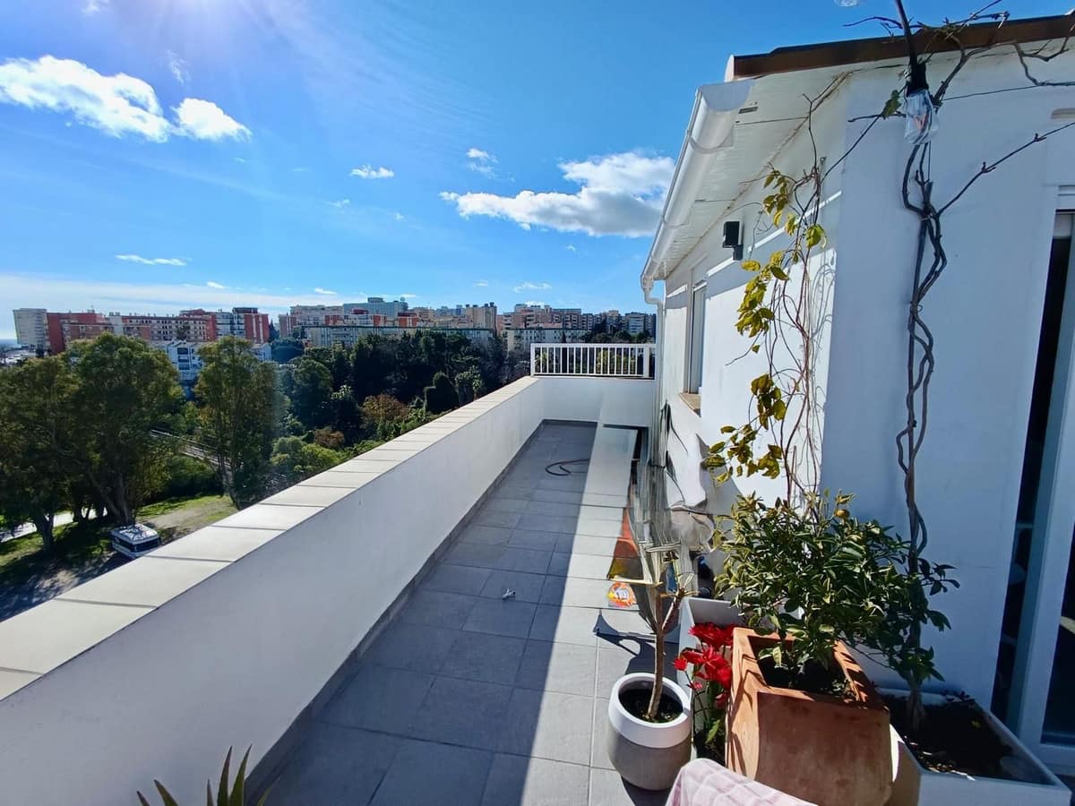 Exclusieve designer duplex penthouse met drie terrassen en zeezicht in Torremolinos in Torremolinos - foto 4