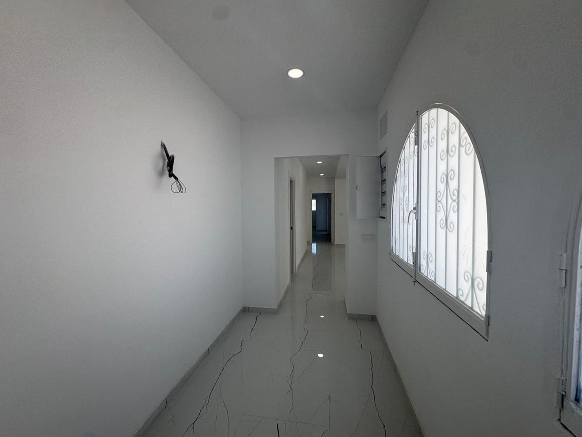 Gerenoveerd penthouse met 3 slaapkamers in Alhaurín el Grande in Alhaurín el Grande - foto 2