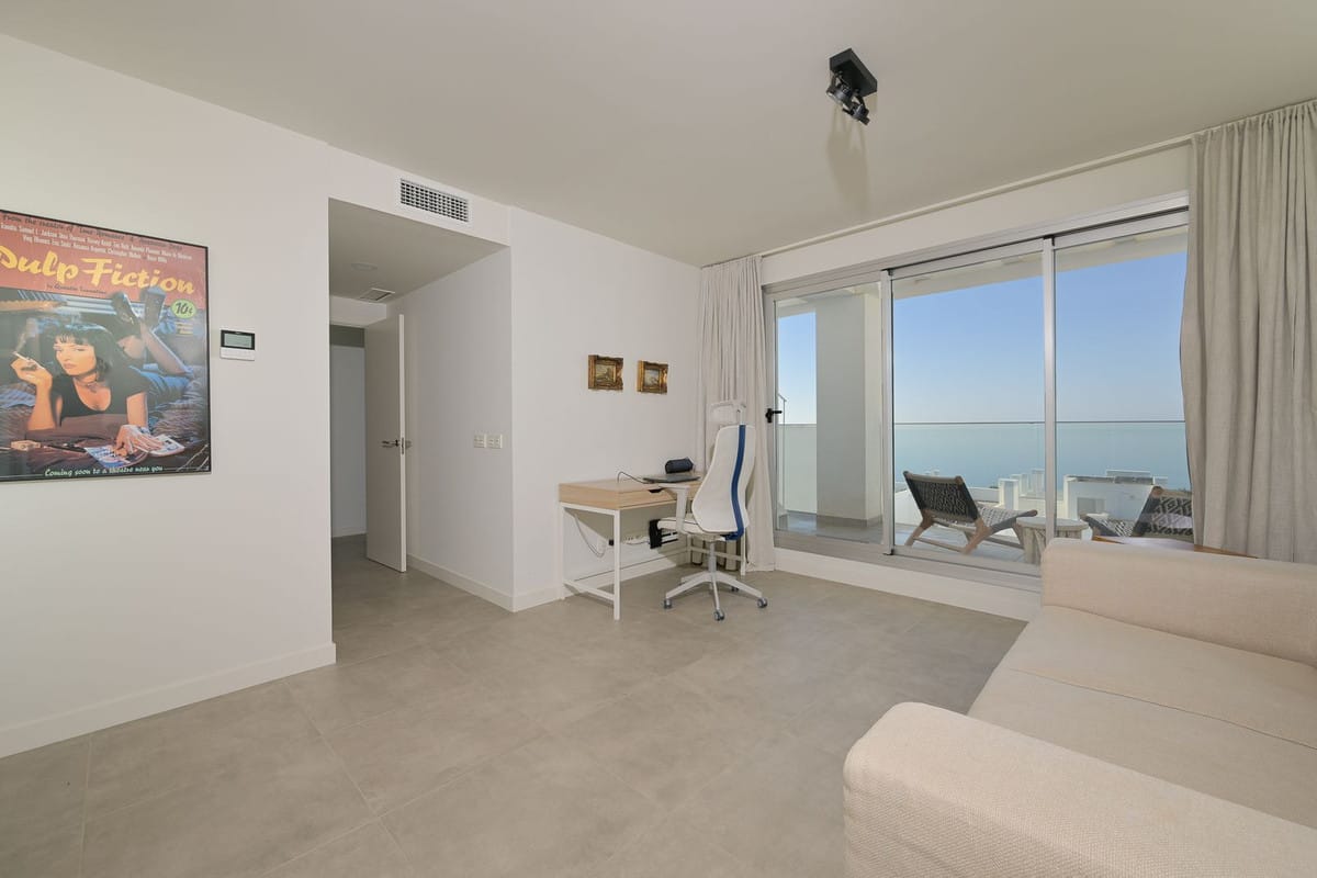 3-slaapkamer duplex-penthouse aan de zeekant in Torrequebrada in Torrequebrada - foto 12