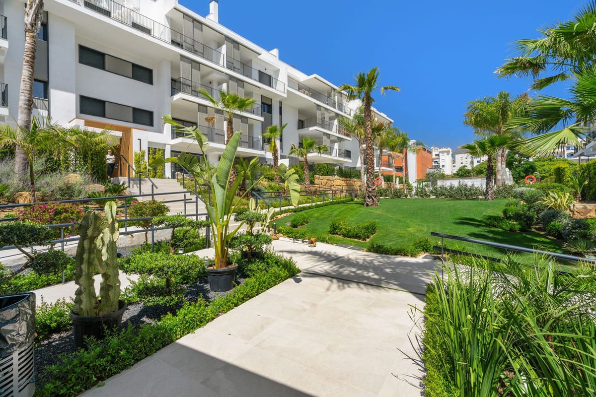 2 bedroom Apartment in Estepona in Estepona - foto 2