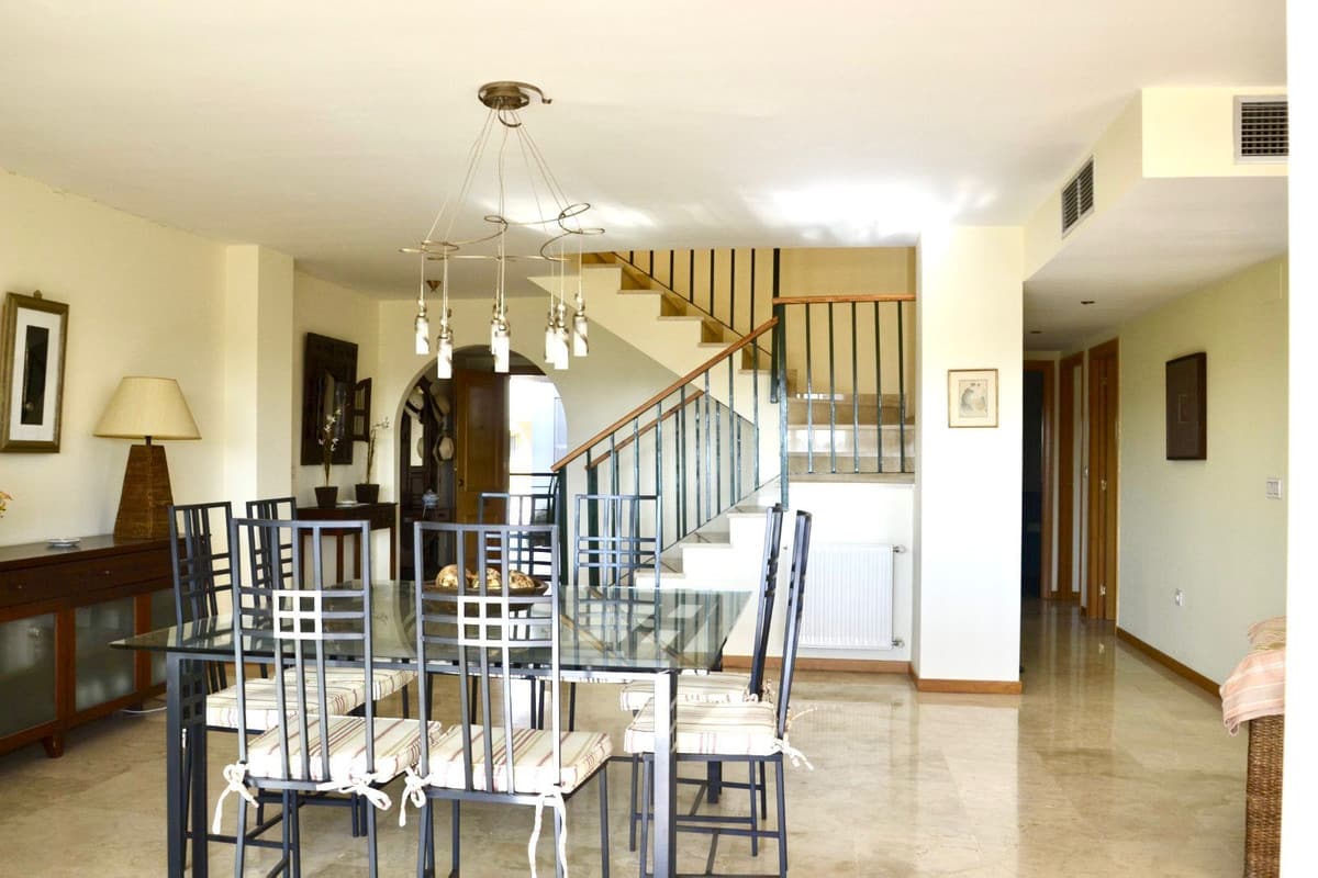 Exclusieve duplex penthouse met 4 slaapkamers aan de golflijn – Guadalmina Alta in Guadalmina Alta - foto 10