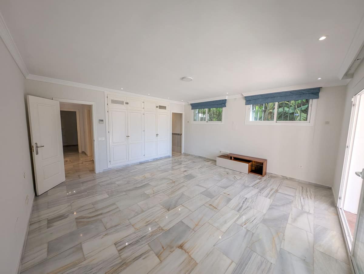 5-slaapkamer villa te koop in Nueva Andalucía – Los Naranjos in Nueva Andalucía - foto 11