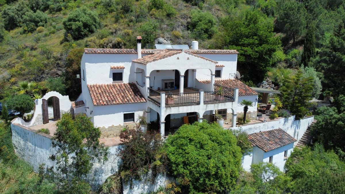 Villa met 3 slaapkamers in Sayalonga in Sayalonga - foto 4