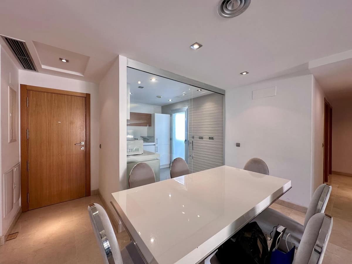 Penthouse duplex met 3 slaapkamers in Marbella in Marbella - foto 15