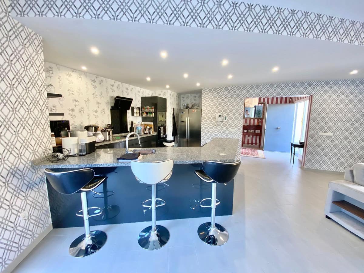 Villa te koop in El Faro, Mijas – 4 slaapkamers, 4 badkamers, 300 m² in Mijas - foto 8