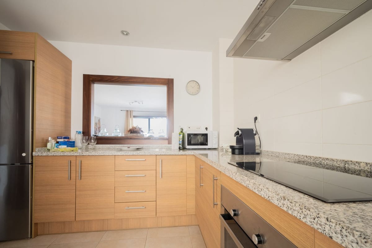 Duplex-penthouse met 2 slaapkamers in Altos de Los Monteros in Altos de los Monteros - foto 11