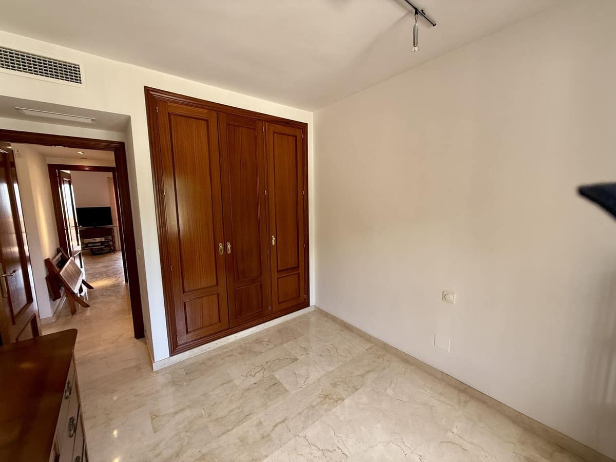 4-slaapkamerhuis in Elviria in Elviria - foto 12