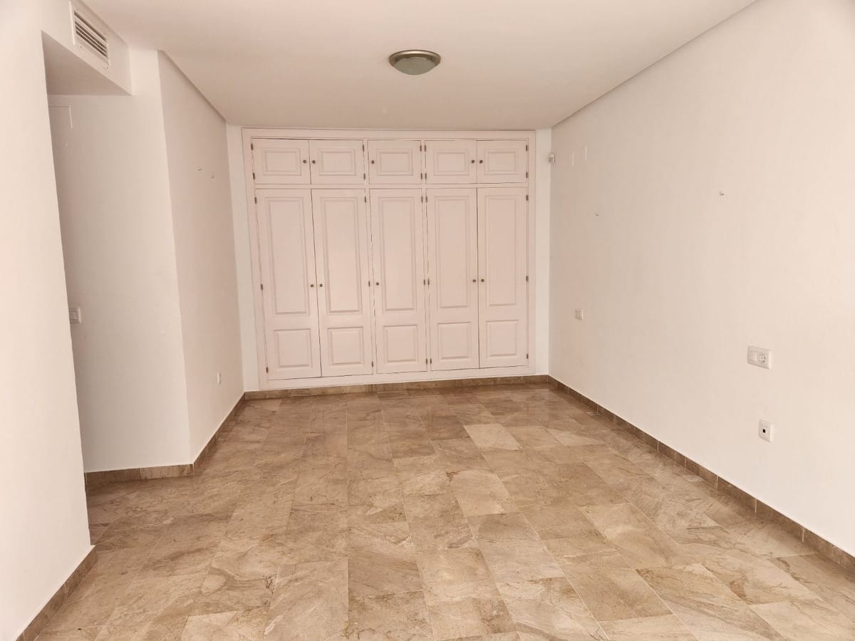 Appartement met 2 slaapkamers in Torrequebrada in Torrequebrada - foto 15