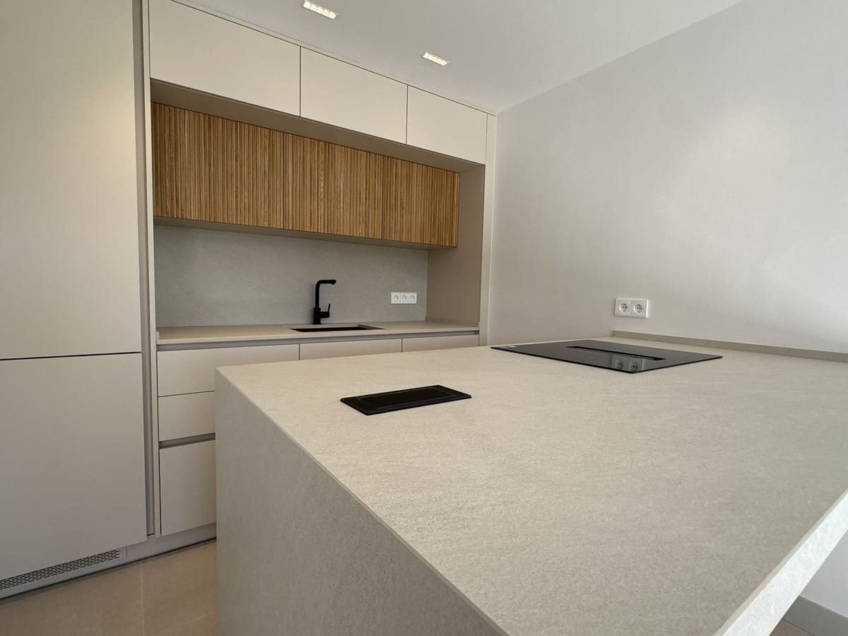 Drie-slaapkamerwoning in Torrequebrada in Torrequebrada - foto 12