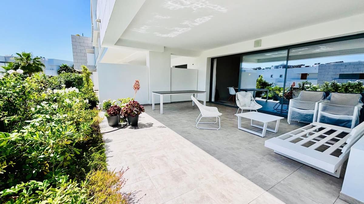 Drie-slaapkamer hoekappartement in Casares Golf in Casares - foto 3