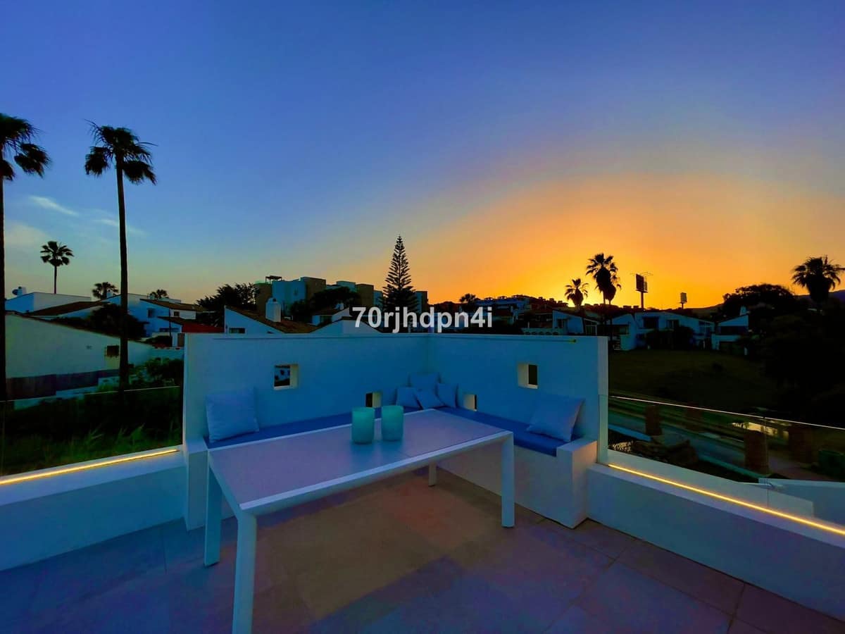 4-slaapkamer villa aan het strand in Estepona – gerenoveerd in 2021 in Estepona - foto 17