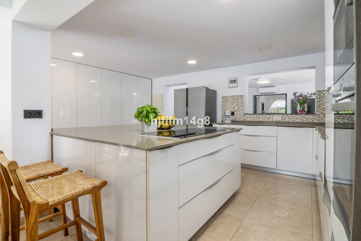 7-slaapkamers villa te koop in San Pedro de Alcántara in San Pedro de Alcántara - foto 8