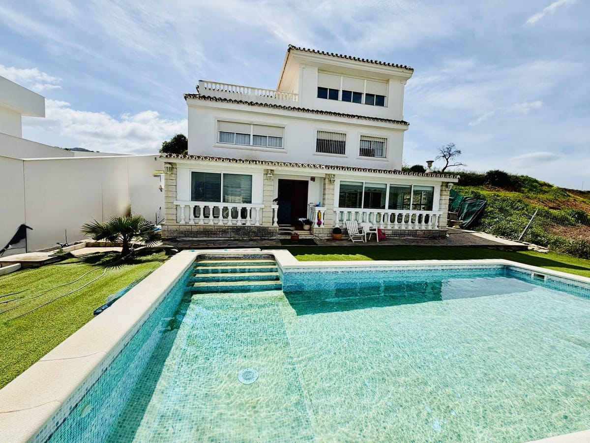 6-slaapkamer villa in Alhaurín de la Torre in Alhaurín de la Torre - foto 2