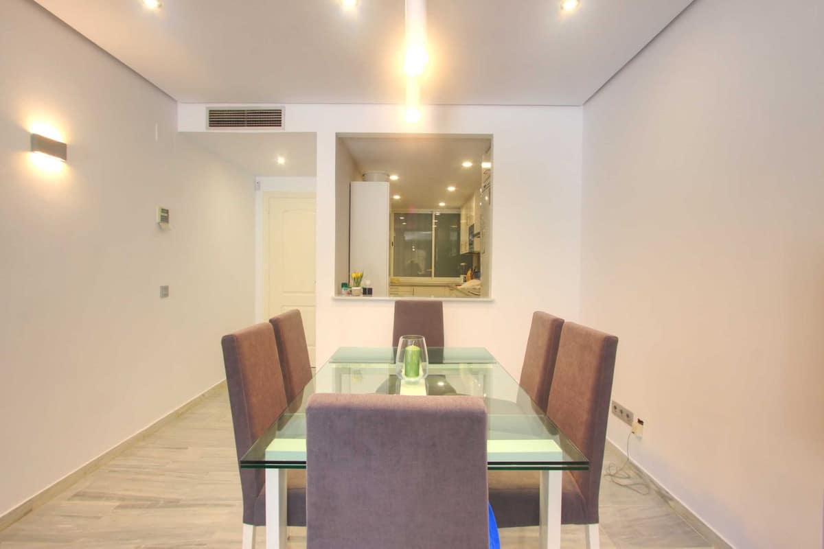 Drie-slaapkamerappartement op begane grond in Golden Beach, Elviria in Elviria - foto 10