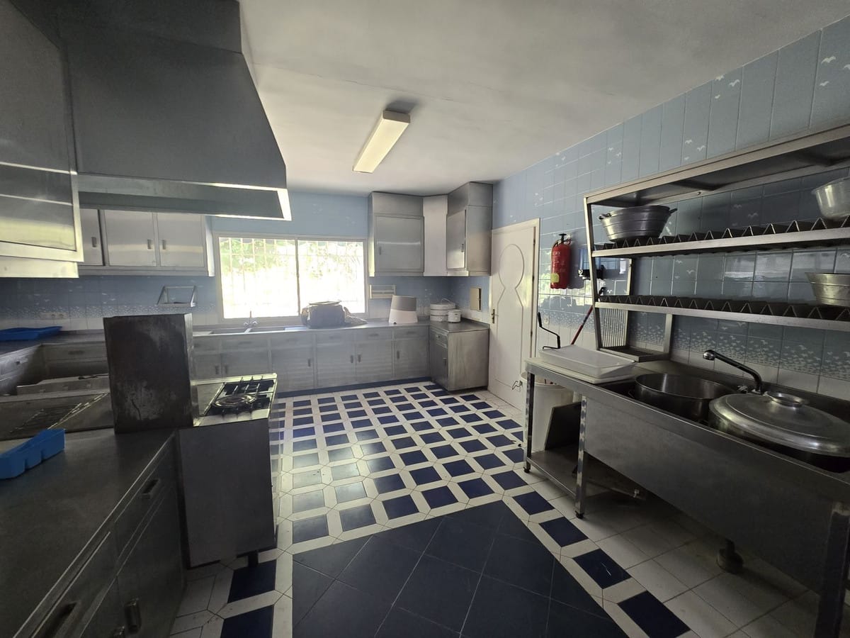 6-slaapkamer villa in Marbella Hill Club – renovatieproject in Marbella - foto 6