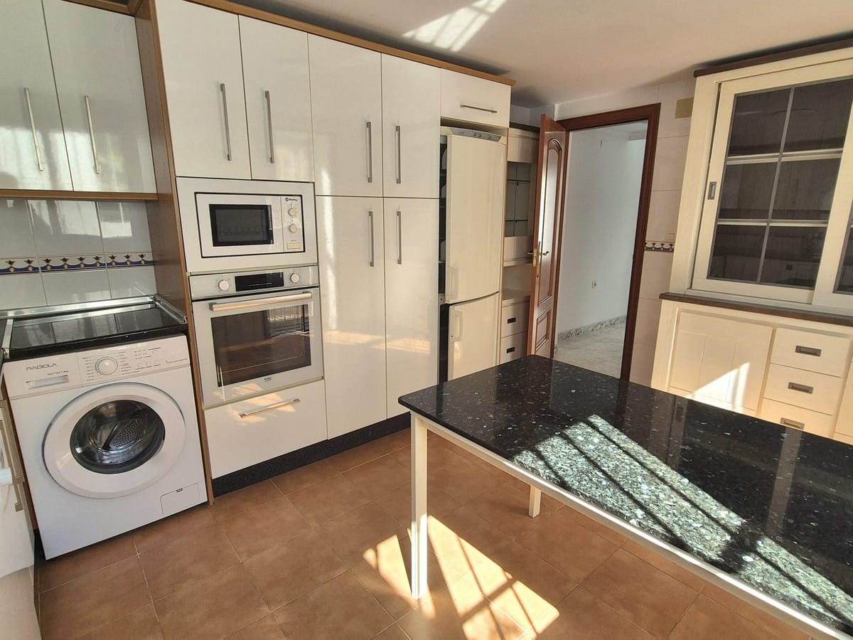 Villa met 3 slaapkamers te koop in Alhaurín Golf in Alhaurin Golf - foto 9